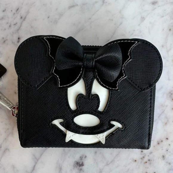 Loungefly Minnie Mouse Vampire Leather Wallet with Moveable Wings NWT - Picture 2 of 5
